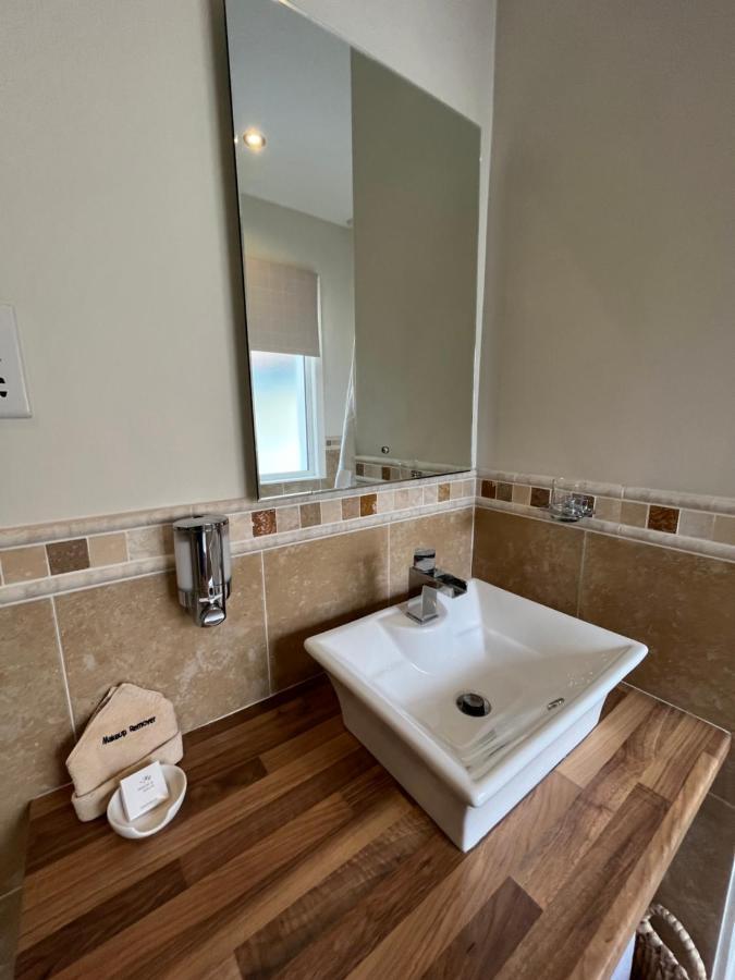 Between The Bays Exclusively For Adults Llandudno Exterior foto
